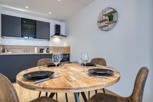 Appartements L-apparte un F2 cosy et moderne refait a neuf : photos des chambres