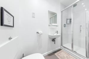 Stylish Studio in Piccadilly Central London VR2