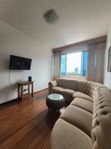 Apt 2 quartos Mobiliado no porto da barra 90m2 12 andar - Barra