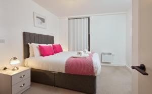 Finlays Yard by Veeve