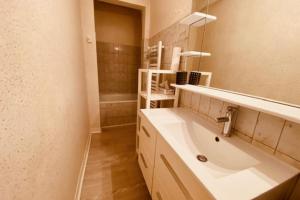 Bright duplex 50m from the port of La Rochelle