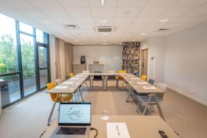 Hotels Brit Hotel Ker Lann Aeroport - Parc Expo : photos des chambres