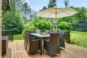 Cozy Cottage Near The Beautiful Rågeleje Beach