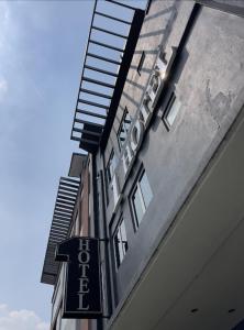 1 Hotel Mahkota Cheras