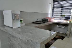 OYO Homes 90611 Homestay Demas