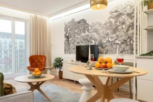 Bright Studio Milionowa in Łódź Perfect for Remote Work by Noclegi Renters