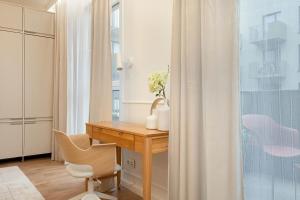 Bright Studio Milionowa in Łódź Perfect for Remote Work by Noclegi Renters