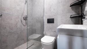 River Park, Sun & Snow