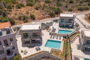 Skyfall Villas - With 12 Bedrooms