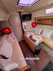 Nuit romantique sur un bateau à Deauville