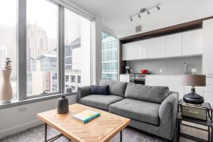 Rincon Hill 1BR w Gym Rooftop Hot Tub nr SV SFO-250