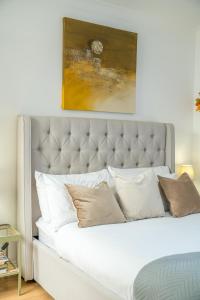 Madika Homes - Contractor Stays near Edgware Tube Station with Free Parking