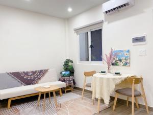 Jessicas home in center, District 1