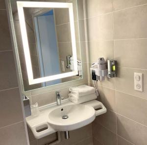 Hotels Brit Hotel Ker Lann Aeroport - Parc Expo : photos des chambres