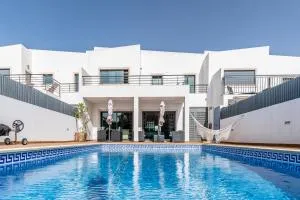 Villa Feliz Algarve with Private Pool - São Rafael - Patroves