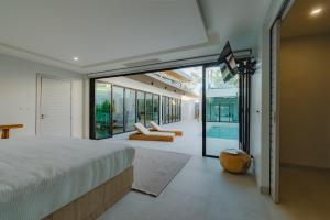 Fully renovated Pool Villa 4BR Bangtao and Layan Beach in Cheong Thalea, Phuket