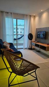 Apê Pé na Areia 2 Quartos - na Praia dos Milionários - Piscina, Academia, Ar Condicionado e Estacionamento - Wi-Fi 350MB