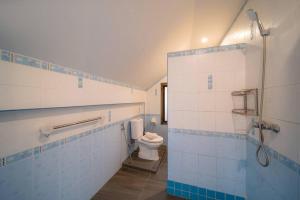 Coast Charm 6BR House Karon