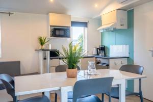 Campings Camping Paradis 4 etoiles A La Corniche La Rochelle Angoulins : photos des chambres