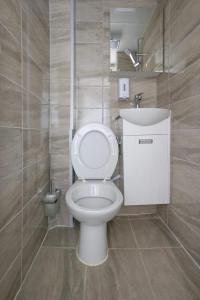 Ivy Central Apartment