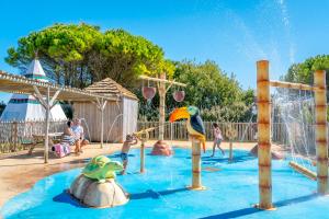 Campings Camping Paradis 4 etoiles A La Corniche La Rochelle Angoulins : photos des chambres
