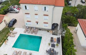 Amazing Apartment In Lopar With Wifi 