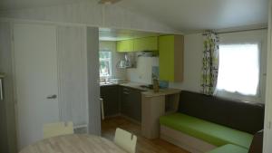 Campings MAS DES LAVANDES : photos des chambres