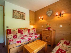 Valmorel : Studio rénové, balcon sud, proche pistes et ESF - FR-1-356-287