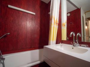 Valmorel : Studio rénové, balcon sud, proche pistes et ESF - FR-1-356-287