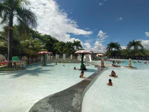 LACQUA dIROMA, MAIS PARQUE ACQUATICO COM PISCINA DE ONDAS