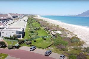 Dolphin Beach Estate 131sm