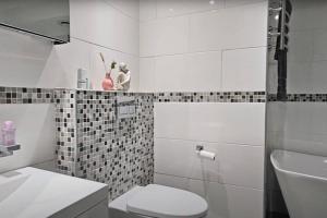 Dolphin Beach Estate 131sm