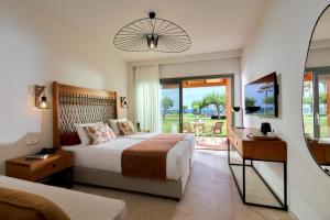 Bungalow room in Sirens Beach & Village