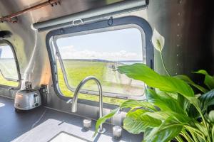 Airstream - Seabreeze Airstream Overlander in Pembrokeshire