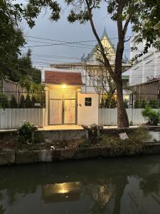 Baan Debtida