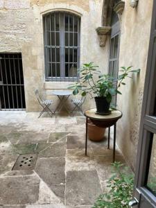 Appartement de charme au centre historique dArles