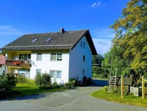 Ferienwohnung bei Waldmünchen mit Wald- und Wiesenumgebung - Treffelstein