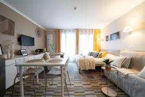 Paris Porte de Versailles Cosy Lodge 1 Appart hôtel parking wifi 4 pers