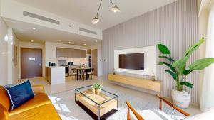 Vacationer Holiday Homes I Contemporary 1 Bedroom l Parking, Wi-Fi, Pool Access l Downtown Dubai