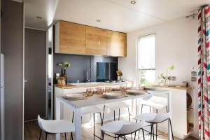 Campings MAS DES LAVANDES : photos des chambres
