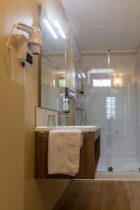Hotels Logis Hotel & Restaurant - Le Relais de Montigny : photos des chambres