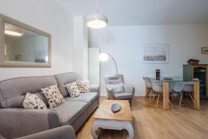 Sierpes 54, by Homing U