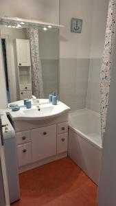 Appartements Les Cerfs Volants 2 a 4 pers : Appartement avec Balcon