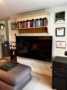 Stunning Cosy Cottage in Hampshire Oakley