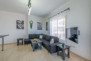 Luxury apartment on the pool