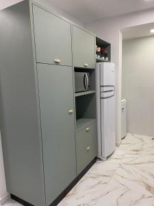 F - Apartamento Central e moderno