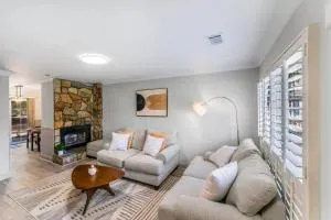 Golf Oasis Modern Townhome! - 马修斯