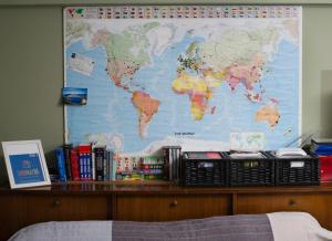 500Mbps WiFi Budget Studio 1min from Attiki metro station