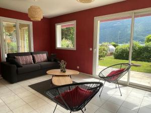 Casa Verso, au bord du lac dAnnecy avec vue