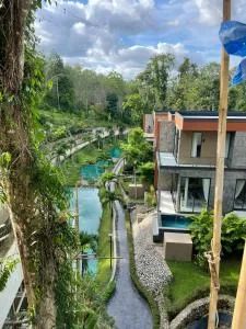 Menara Hill - Ban Phak Chit